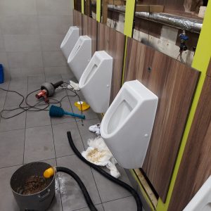 commercial-urinals-photo
